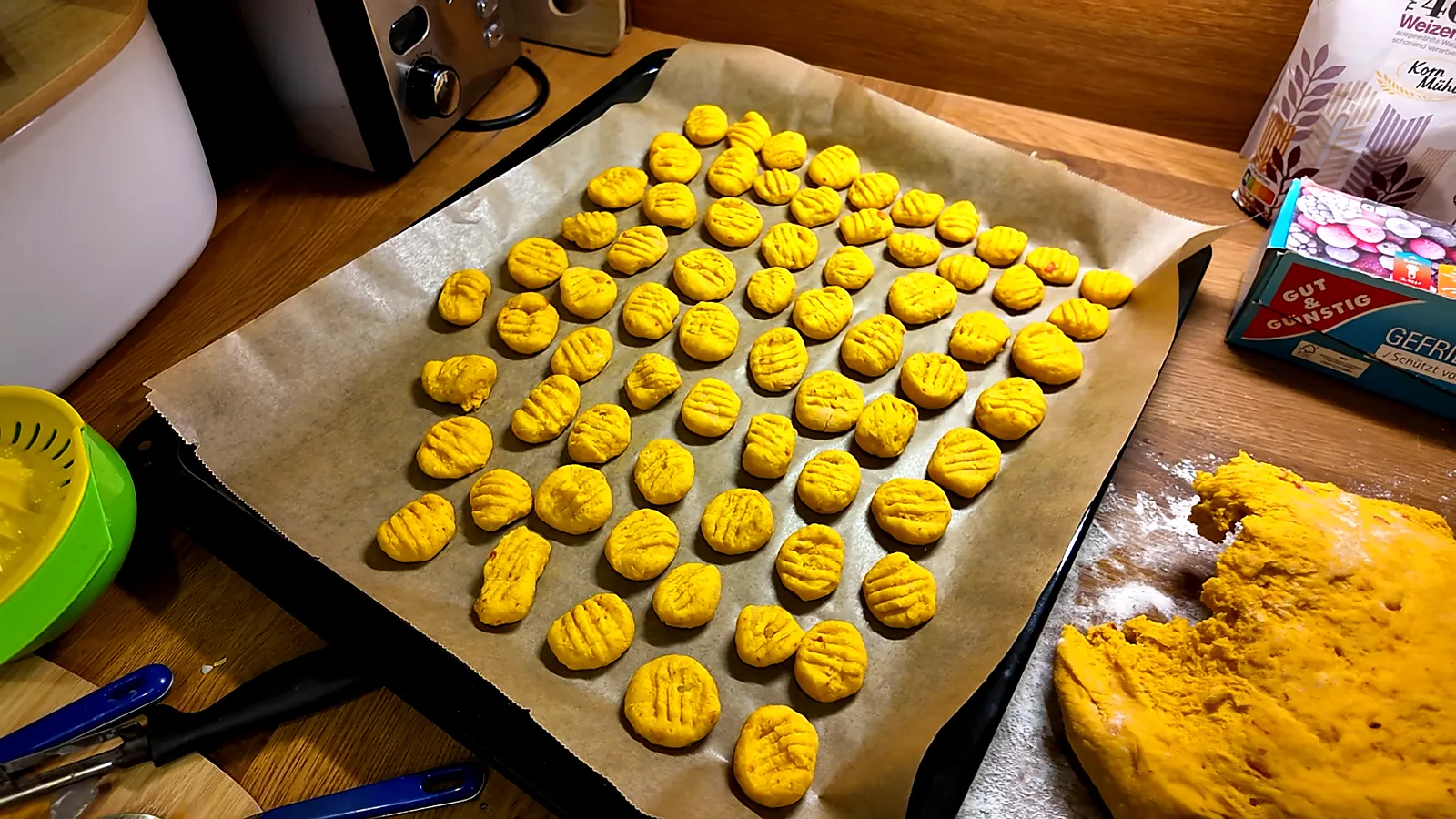 Kürbis-Gnocchi mit Salbeibutter und gerösteten Kürbiskernen