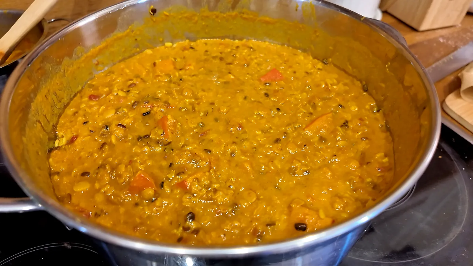 Kürbis-Linsen-Curry zum Einfrieren: Feierabendessen aus der Truhe